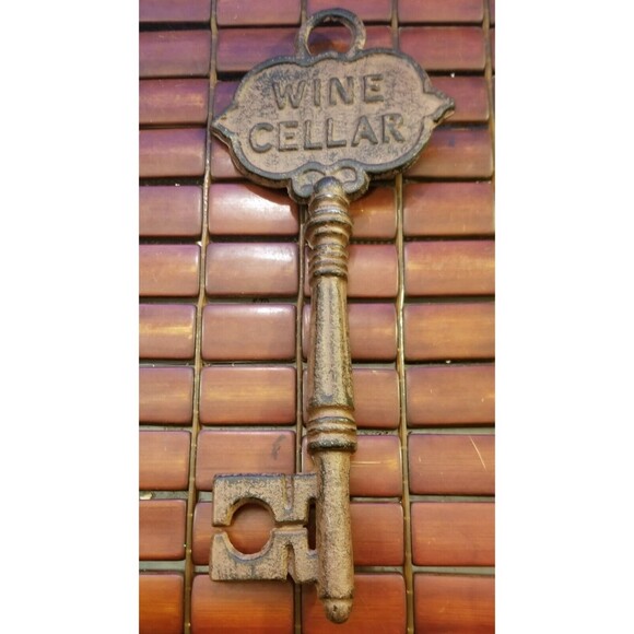 Vintage Wine Cellar Massive Decorative Cast Iron Skeleton Key 12"x5" - Picture 3 of 5